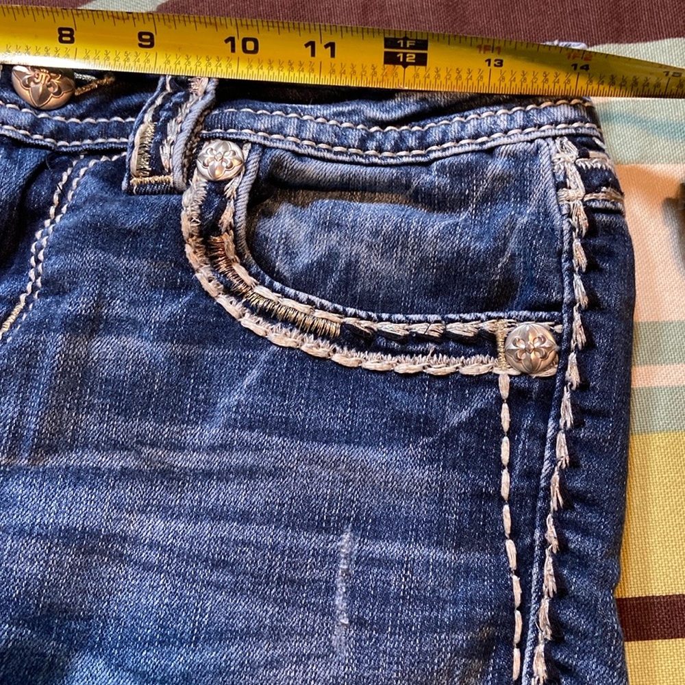 Women’s Distressed Denim Short by Miss Me Brand. EUC! - Picture 10 of 16